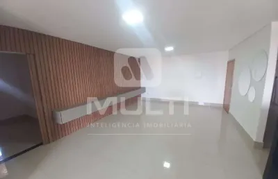 Apartamento com 3 quartos para alugar no Jardim Botânico, Uberlândia 