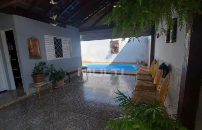 Casa com 3 quartos à venda no Jardim Patrícia, Uberlândia 
