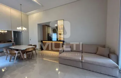 Casa com 3 quartos à venda no Custódio Pereira, Uberlândia 