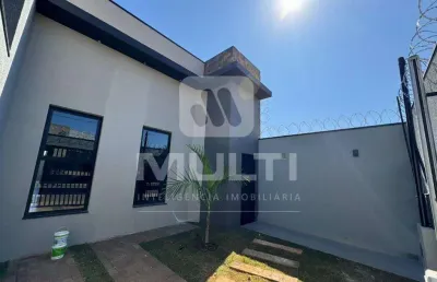 Casa com 3 quartos à venda no Novo Mundo, Uberlândia 