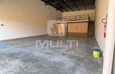 Barracão / Galpão / Depósito à venda no Brasil, Uberlândia 
