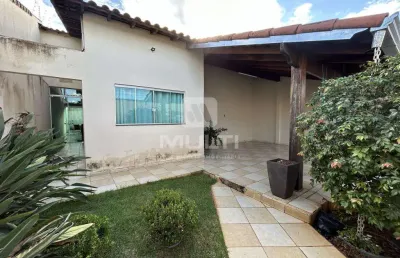 Casa com 3 quartos à venda no Jardim Patrícia, Uberlândia 