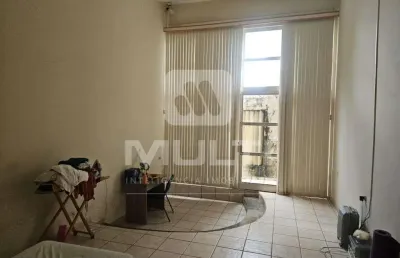 Casa com 3 quartos à venda em Granada, Uberlândia 