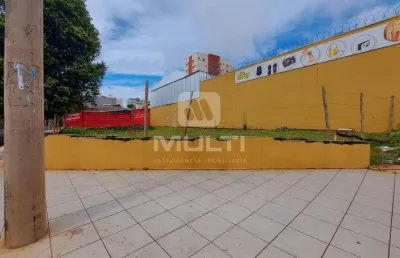 Terreno comercial à venda no Jardim Finotti, Uberlândia 