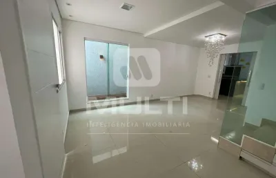Casa em condomínio fechado com 3 quartos à venda no Morada da Colina, Uberlândia 
