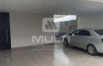 Casa com 3 quartos à venda no Jaraguá, Uberlândia 