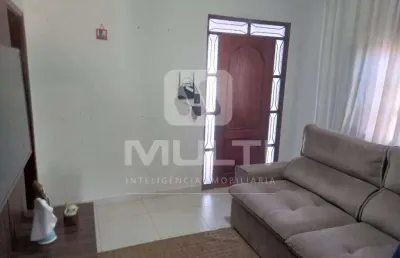 Casa com 3 quartos à venda no Jardim Patrícia, Uberlândia 