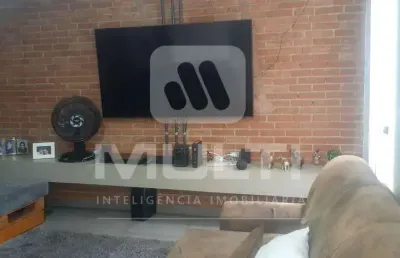 Casa com 3 quartos à venda no Tibery, Uberlândia 