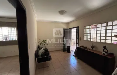 Casa com 5 quartos à venda em Carajás, Uberlândia 