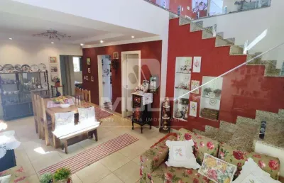 Casa com 3 quartos à venda na Cidade Jardim, Uberlândia 