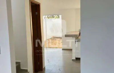 Casa em condomínio fechado com 3 quartos à venda no Valparaíso, Uberlândia 