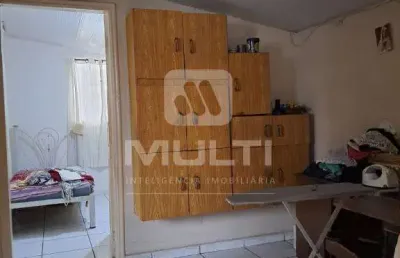 Casa com 5 quartos à venda no Brasil, Uberlândia 