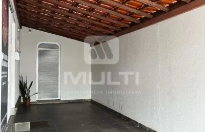 Casa com 4 quartos à venda no Centro, Uberlândia 