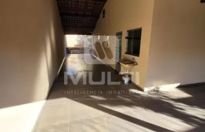 Casa com 3 quartos à venda no Jardim Europa, Uberlândia 