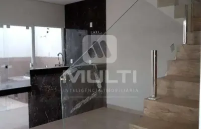 Casa com 3 quartos à venda no Novo Mundo, Uberlândia 