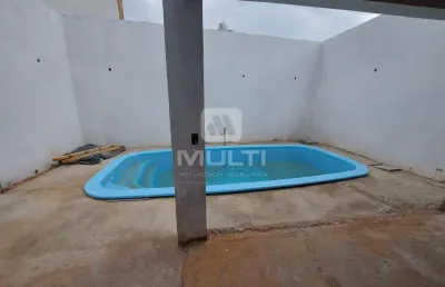 Casa com 3 quartos à venda no Martins, Uberlândia 