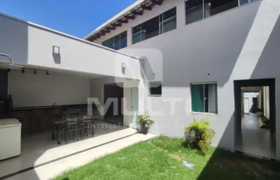 Casa com 4 quartos à venda em Laranjeiras, Uberlândia 