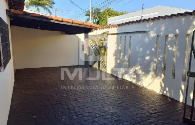 Casa com 3 quartos à venda no Santa Mônica, Uberlândia 