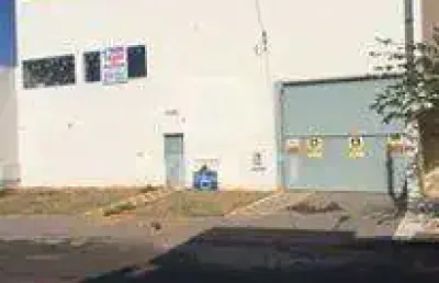 Barracão / Galpão / Depósito à venda no Conjunto Segismundo Pereira, Uberlândia 