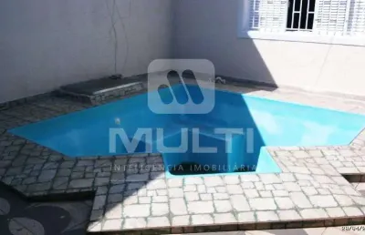 Casa com 4 quartos à venda no Marta Helena, Uberlândia 
