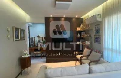 Apartamento com 3 quartos para alugar no Santa Mônica, Uberlândia 
