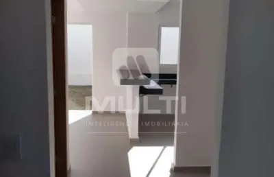 Casa em condomínio fechado com 3 quartos à venda no Valparaíso, Uberlândia 