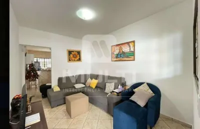 Casa com 4 quartos à venda no Pampulha, Uberlândia 