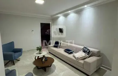 Casa com 4 quartos à venda na Cidade Jardim, Uberlândia 