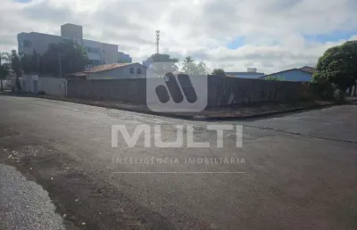 Terreno comercial à venda no Alto Umuarama, Uberlândia 