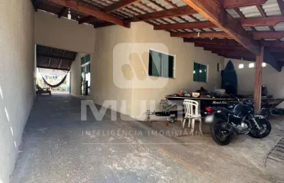 Casa com 3 quartos à venda em Laranjeiras, Uberlândia 