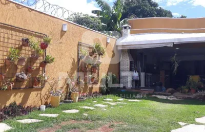 Casa com 3 quartos para alugar no Jardim Patrícia, Uberlândia 