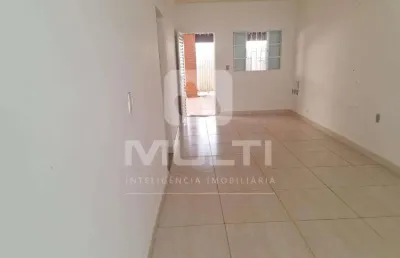 Casa com 3 quartos à venda no Jardim Holanda, Uberlândia 