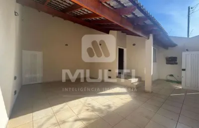 Casa com 3 quartos à venda no Alto Umuarama, Uberlândia 