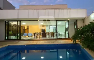 Casa em condomínio fechado com 4 quartos para alugar no Jardim Sul, Uberlândia 