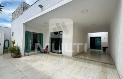 Casa com 3 quartos à venda na Cidade Jardim, Uberlândia 