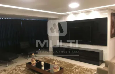 Cobertura com 4 quartos para alugar em Saraiva, Uberlândia 