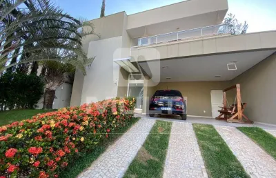 Casa em condomínio fechado com 4 quartos para alugar no Jardins Barcelona, Uberlândia 