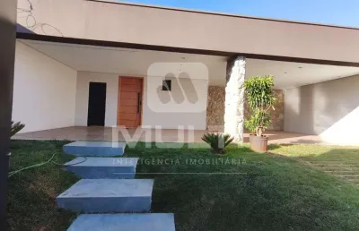 Casa com 4 quartos à venda na Cidade Jardim, Uberlândia 
