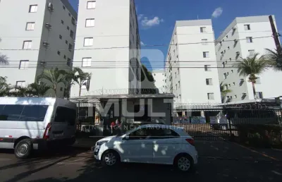 Apartamento com 2 quartos para alugar no Presidente Roosevelt, Uberlândia 