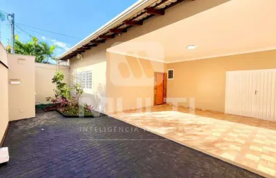 Casa com 4 quartos para alugar no Santa Mônica, Uberlândia 