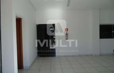 Barracão / Galpão / Depósito para alugar no Marta Helena, Uberlândia 