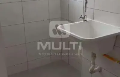 Apartamento com 2 quartos para alugar no Jardim Patrícia, Uberlândia 