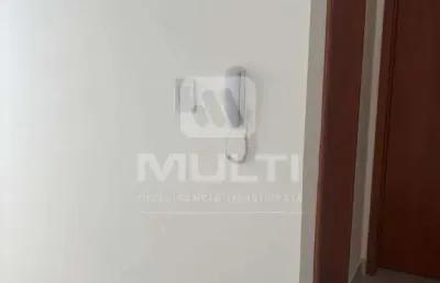 Apartamento com 2 quartos para alugar no Chácaras Tubalina, Uberlândia 