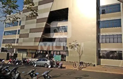 Prédio para alugar no Granja Marileusa, Uberlândia 