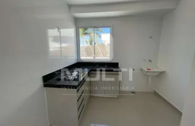 Apartamento com 2 quartos para alugar no Santa Rosa, Uberlândia 