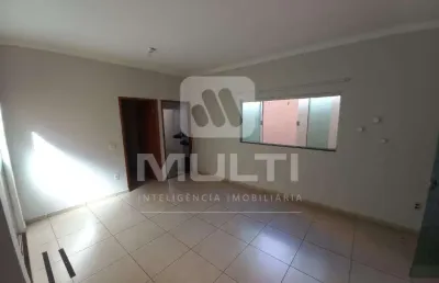 Casa com 3 quartos para alugar no Conjunto Segismundo Pereira, Uberlândia 