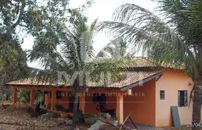 Chácara / sítio com 3 quartos para alugar no Jockey Camping, Uberlândia 