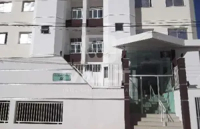Apartamento com 3 quartos para alugar no Copacabana, Uberlândia 