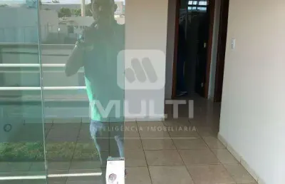 Apartamento com 2 quartos para alugar no Tubalina, Uberlândia 