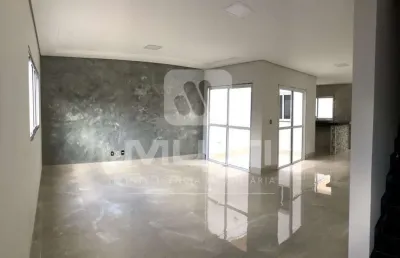 Casa com 3 quartos à venda no Novo Mundo, Uberlândia 